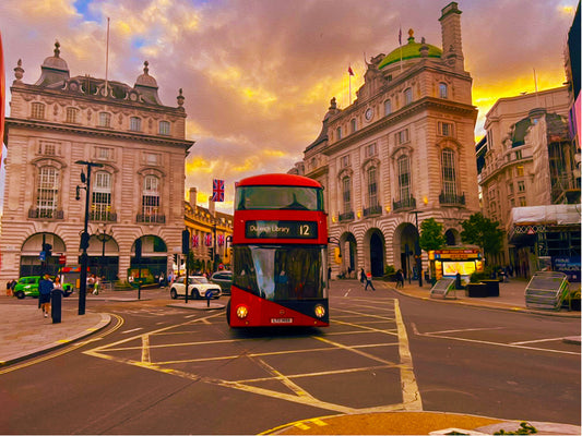 PRE-ORDER (3 TO 5 WEEK DELIVERY) - Piccadilly Circus - London, England
