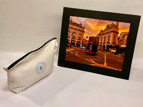 PRE-ORDER (3 TO 5 WEEK DELIVERY) - Piccadilly Circus - London, England